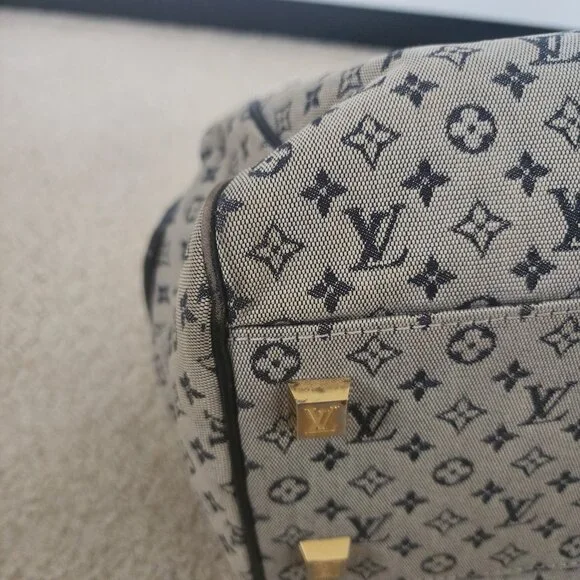 Louis Vuitton Josephine PM Monogram Canvas Bag used Authentic - Picture 10 of 16